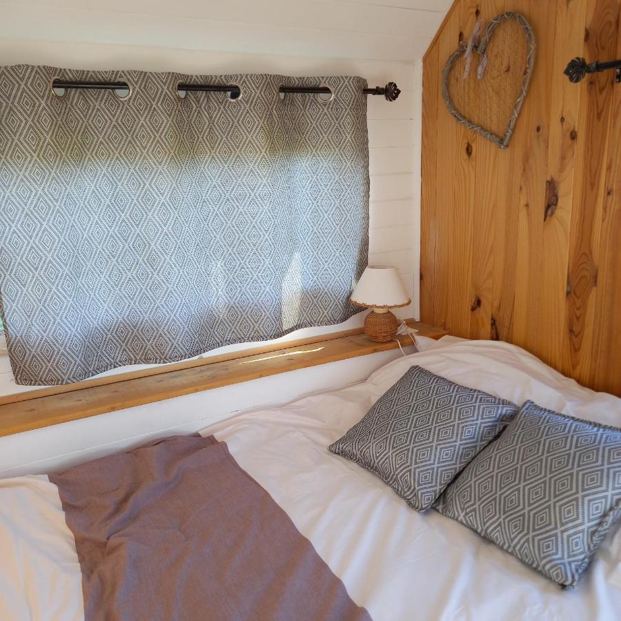 Camping Car Vintage Saint-Barthelemy-le-Plain 외부 사진