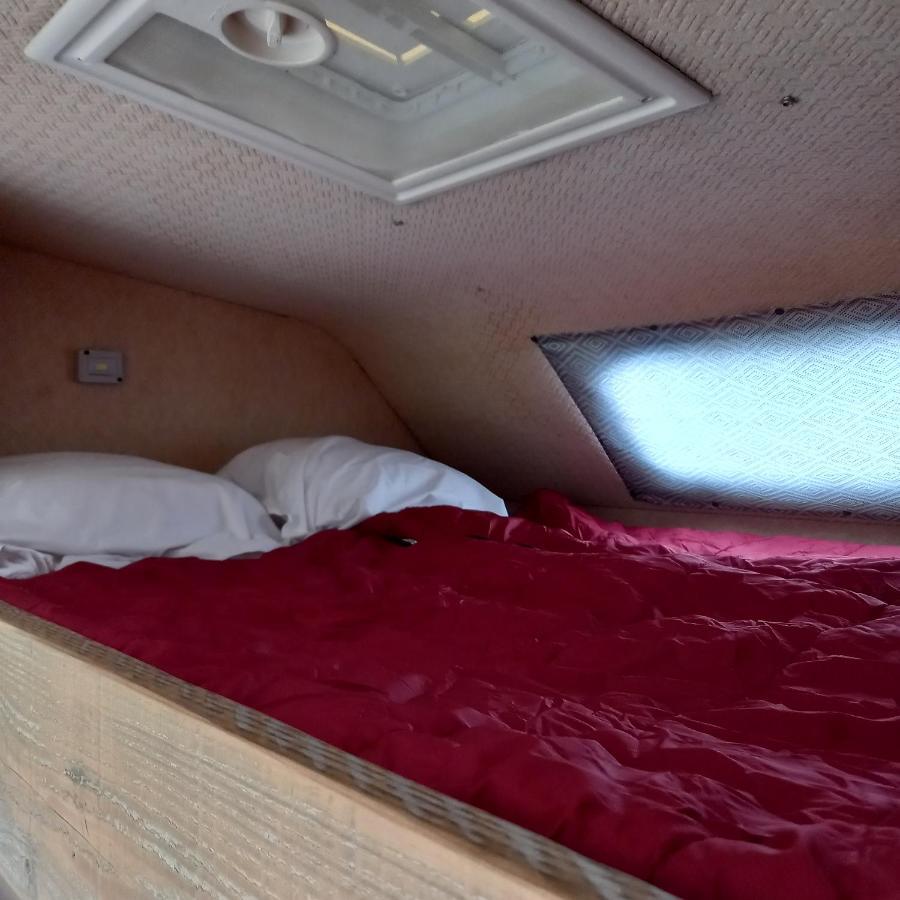 Camping Car Vintage Saint-Barthelemy-le-Plain 외부 사진