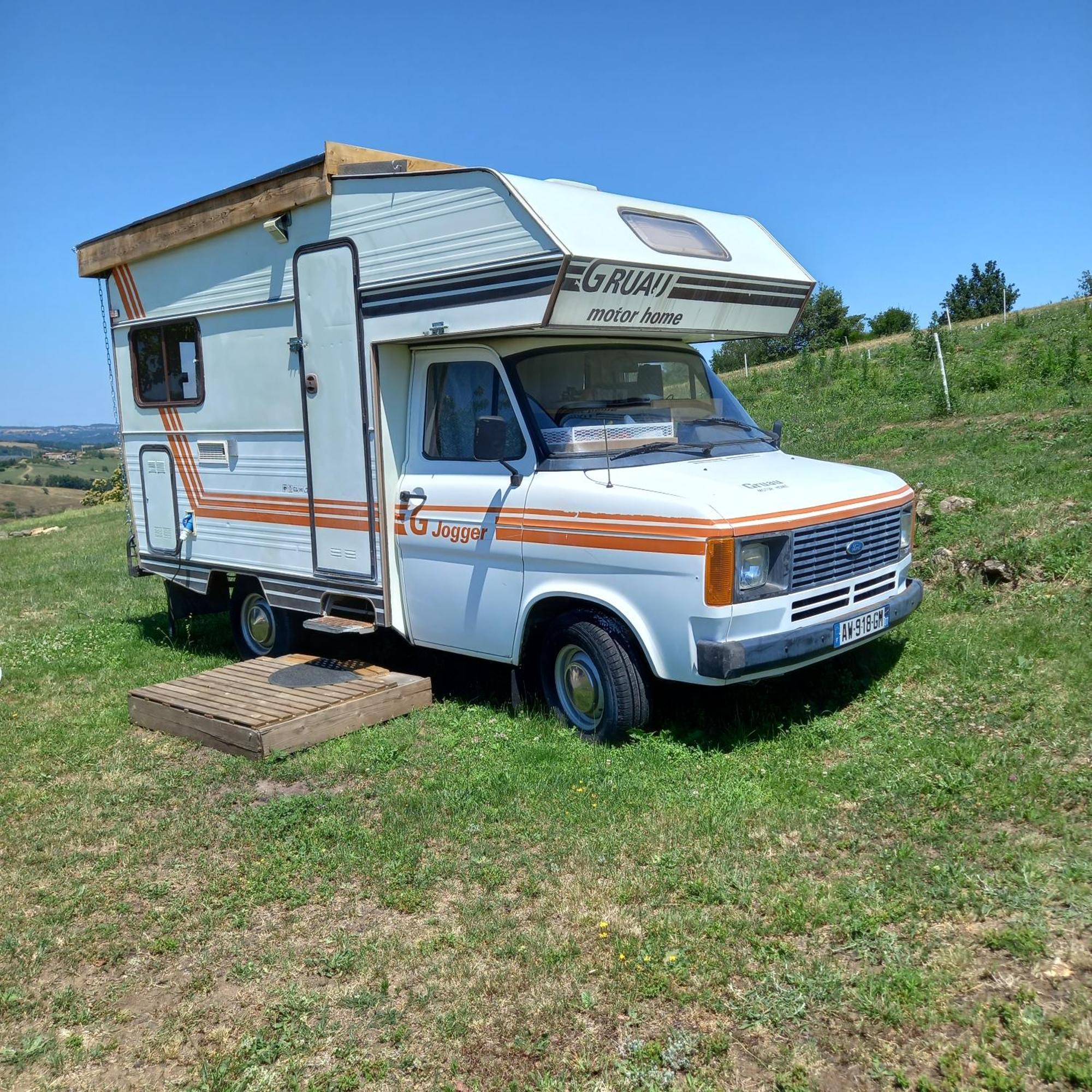 Camping Car Vintage Saint-Barthelemy-le-Plain 외부 사진